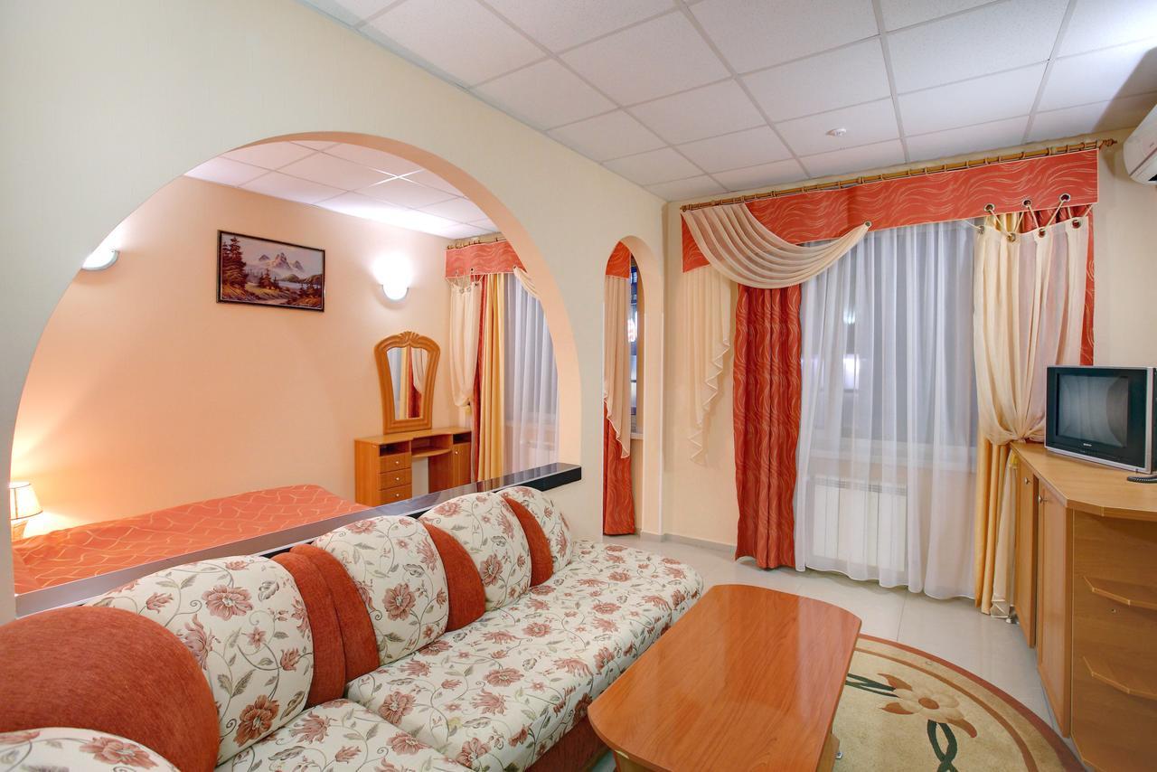 Hotel Aquapark Alligator Ternopil Esterno foto